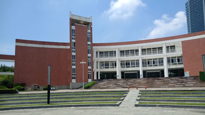 电子产品批发价格表：规格背后的考量因素**